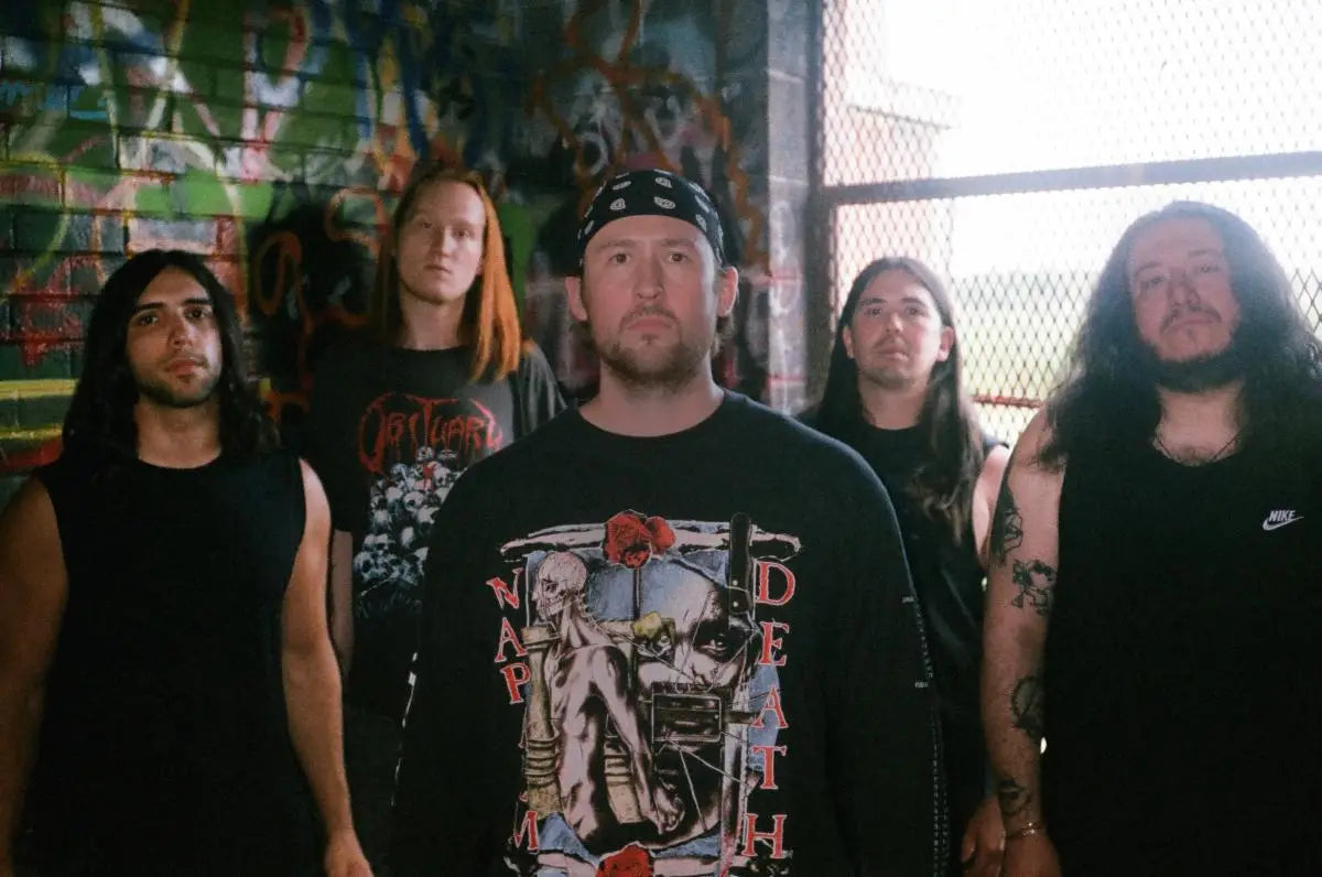 20 BUCK SPIN TEAMS WITH FUGITIVE FOR FIRST 7-INCH RELEASE “BLAST FURNACE” AND “STANDOFF”