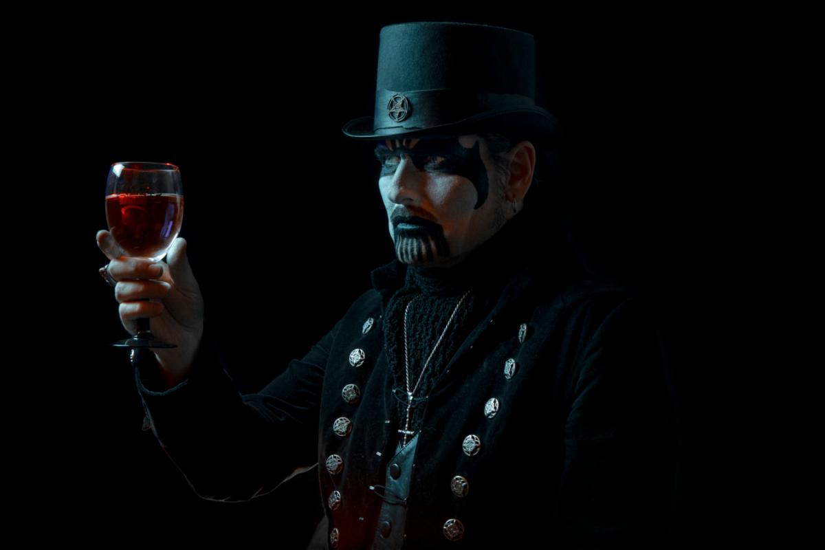 King Diamond and Z2 Comics announce graphic novel adaptation of 'Abigail'