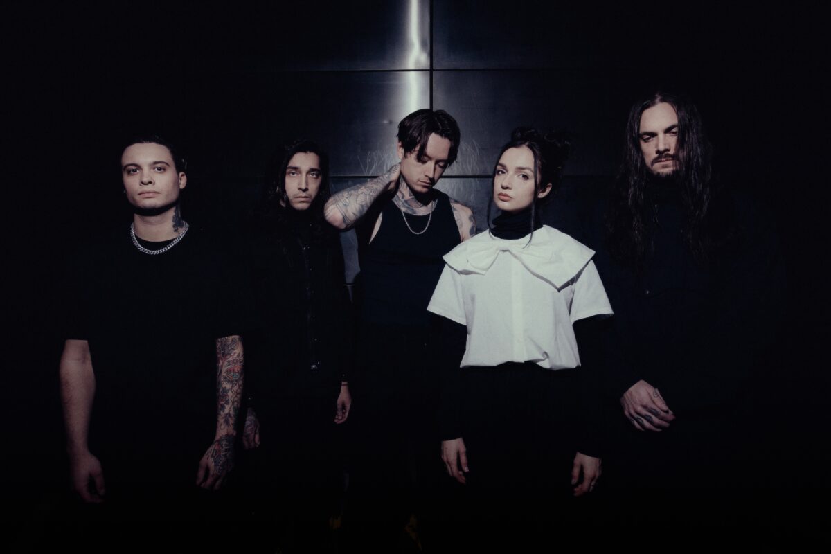 Bad Omens and Poppy Join Forces For Mammoth New Collaboration, "V.A.N"
