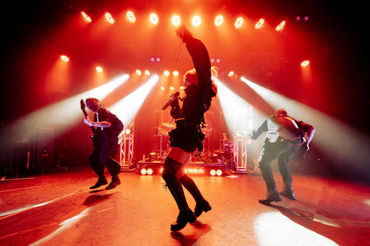 VANA Emerges As Alt-Metal's Next Standout on The Lady In Red Tour