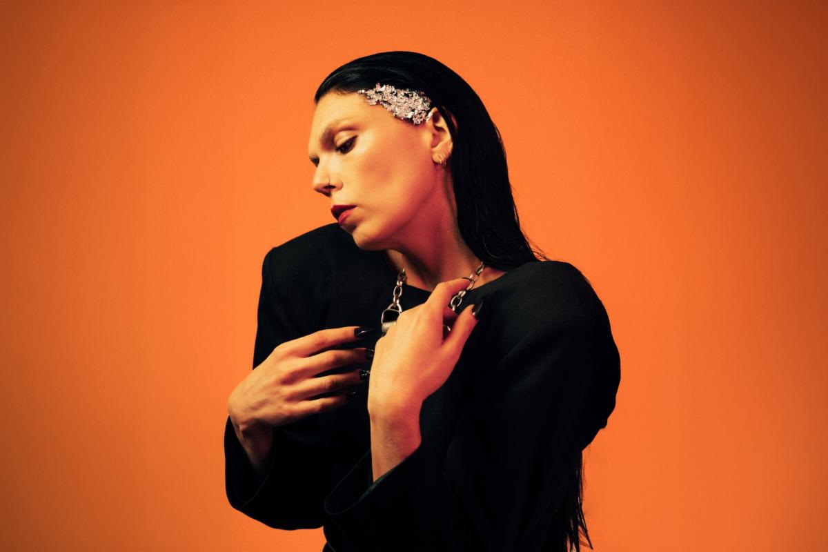 A.A. Williams Debuts New Music with Reigning Phoenix Music ’Just A Shadow’