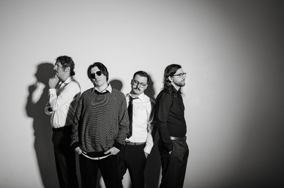 Greyhaven Announce Summer Headlining Dates with Footballhead