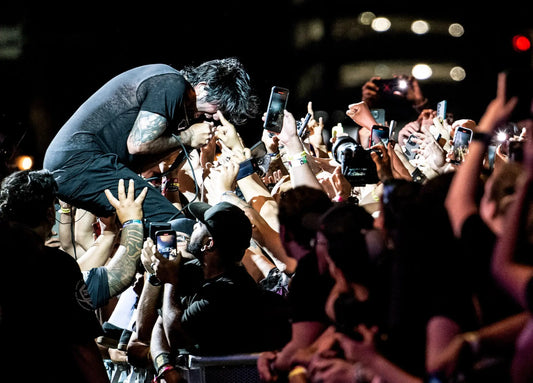 DIA DE LOS DEFTONES ENLISTS 100 GECS KNOCKED LOOSE AND MORE FOR THE FOURTH INSTALLMENT