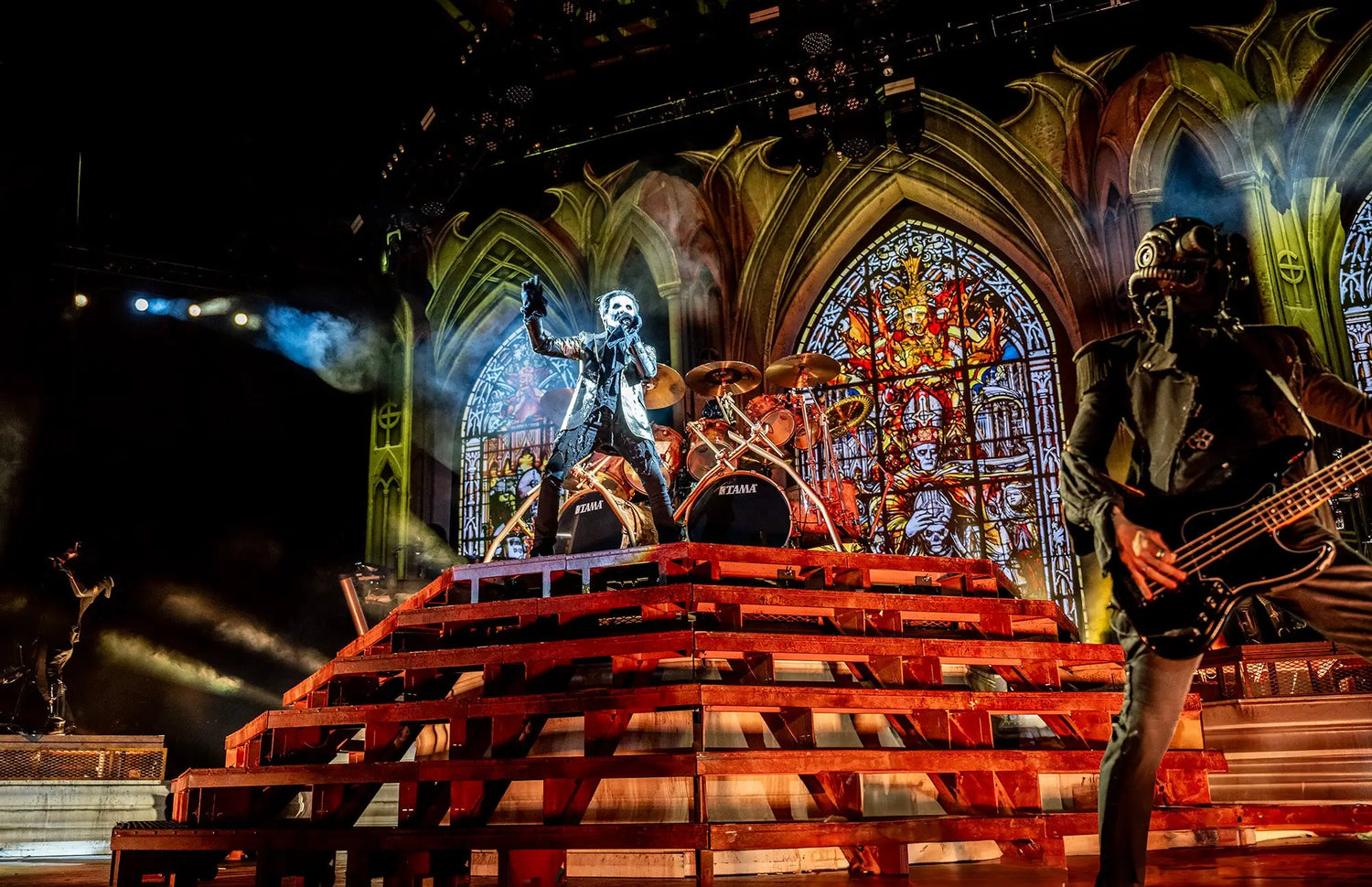 GHOST LEAD FROM THE PULPIT WITH THE RITUALISTIC ROCK OF THE RE-IMPERATOUR U.S.A.