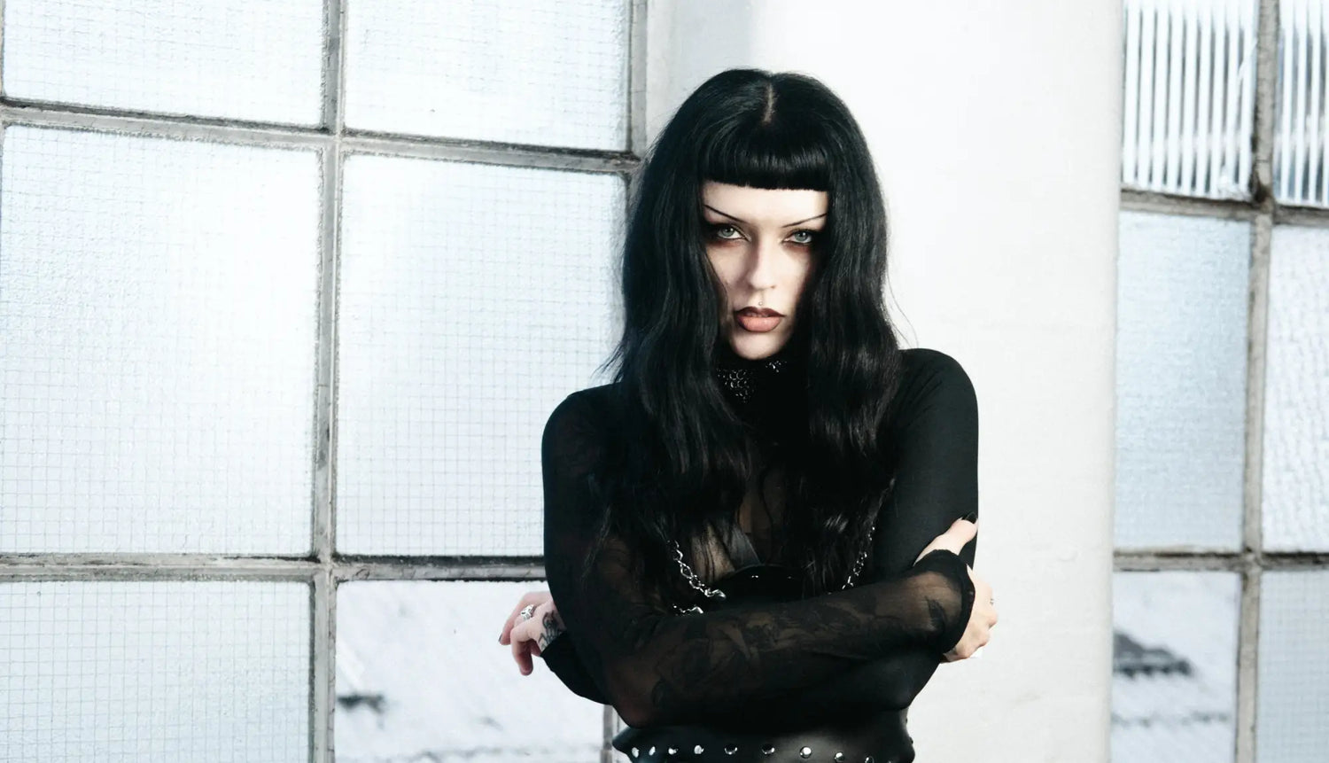 Harpy Forges Ahead with Femme Fatale Goth Rock On Her Sinful Debut EP ’VII’