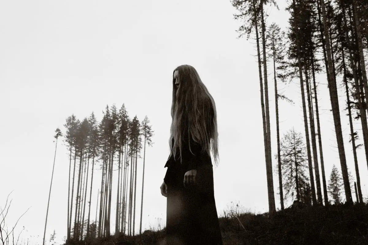Hulder’s Eerie New Video ’Hearken The End’ Sets the Stage for Upcoming Album ’Verses In Oath’