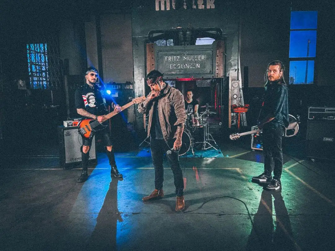 Jax Diaries delivers rousing rock with the premiere of ’When I Turn I See The Future’