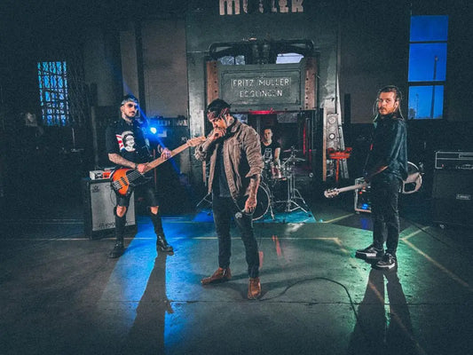 Jax Diaries delivers rousing rock with the premiere of ’When I Turn I See The Future’