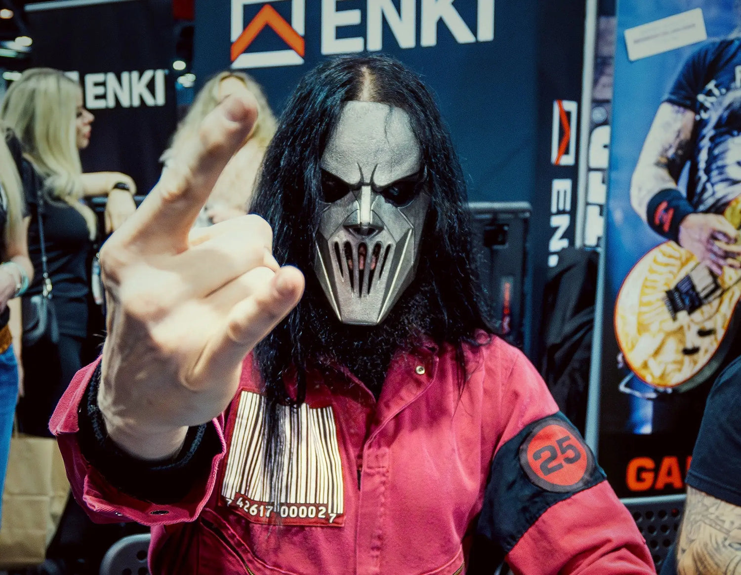 Mick Thomson Hits the Convention Room Floor At The NAMM Show