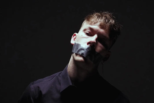 Mike’s Dead Drops Provocative new Single ’Bestrafe Mich (Punish Me)’