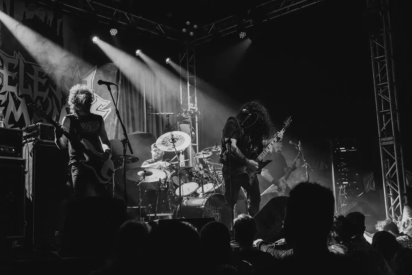 Skeletal Remains Offer Testament to Timeless Death Metal on ’Fragments of the Ageless’.