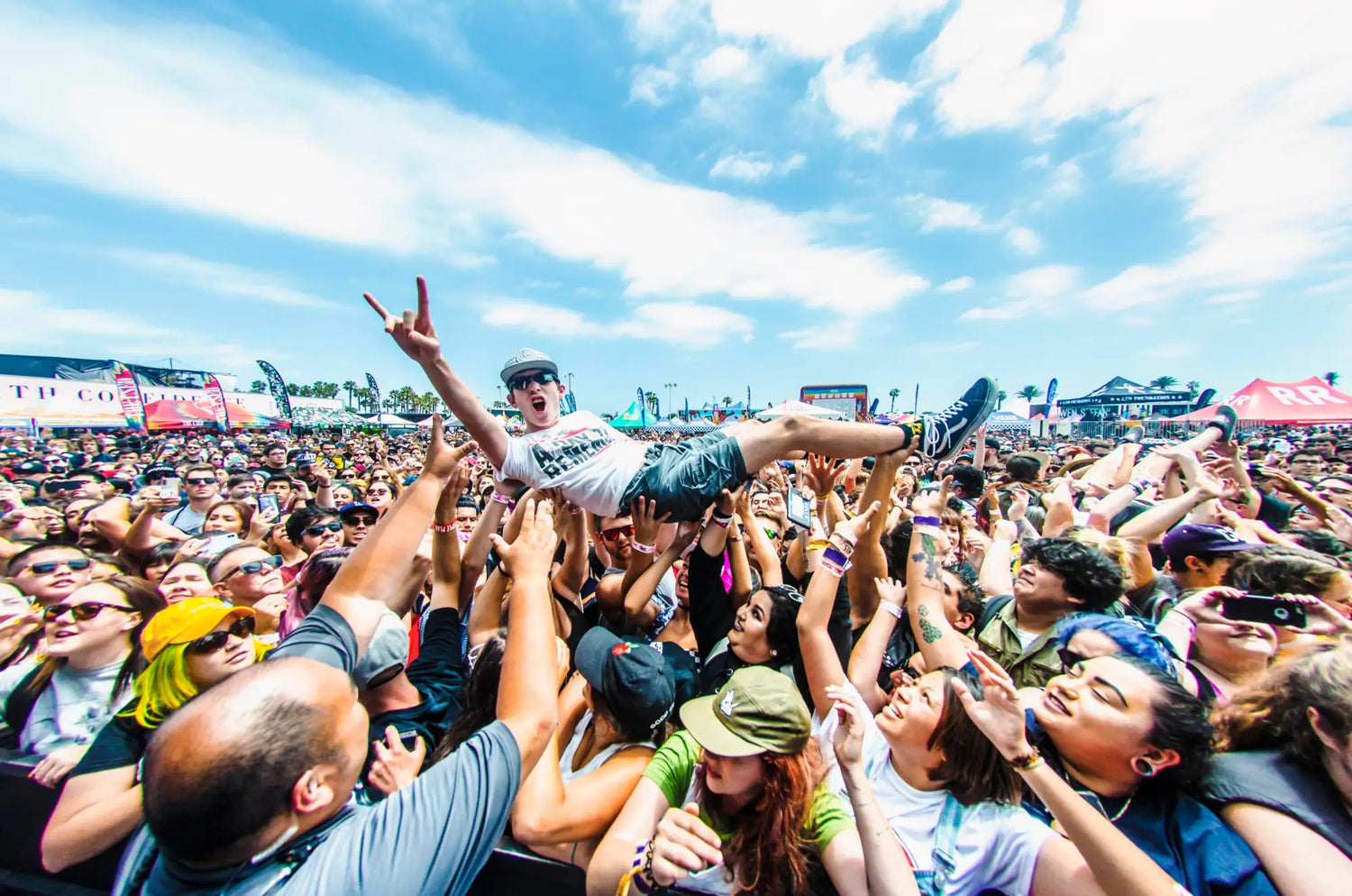 Warped Tour Teams with Emo Nite to Launch Artist Discovery Initiative Breaking and Entering