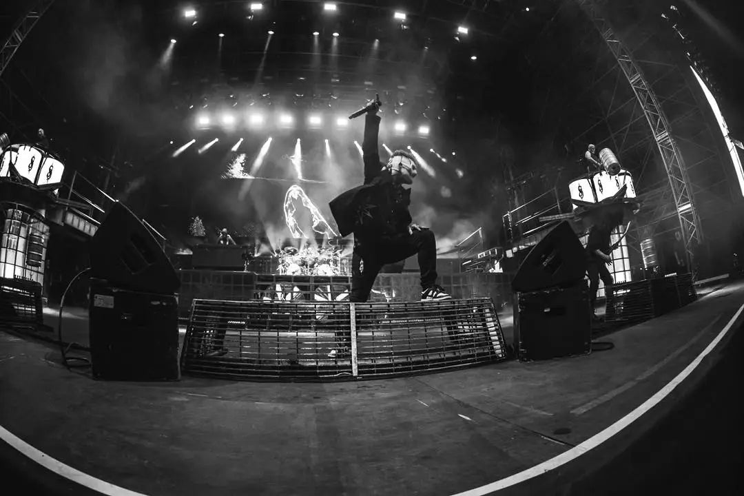 Welcome to Rockville Enlists Foo FIghters Mötley Crüe Slipknot Disturbed Limp Bizkit and More for Epic 2024 Edition