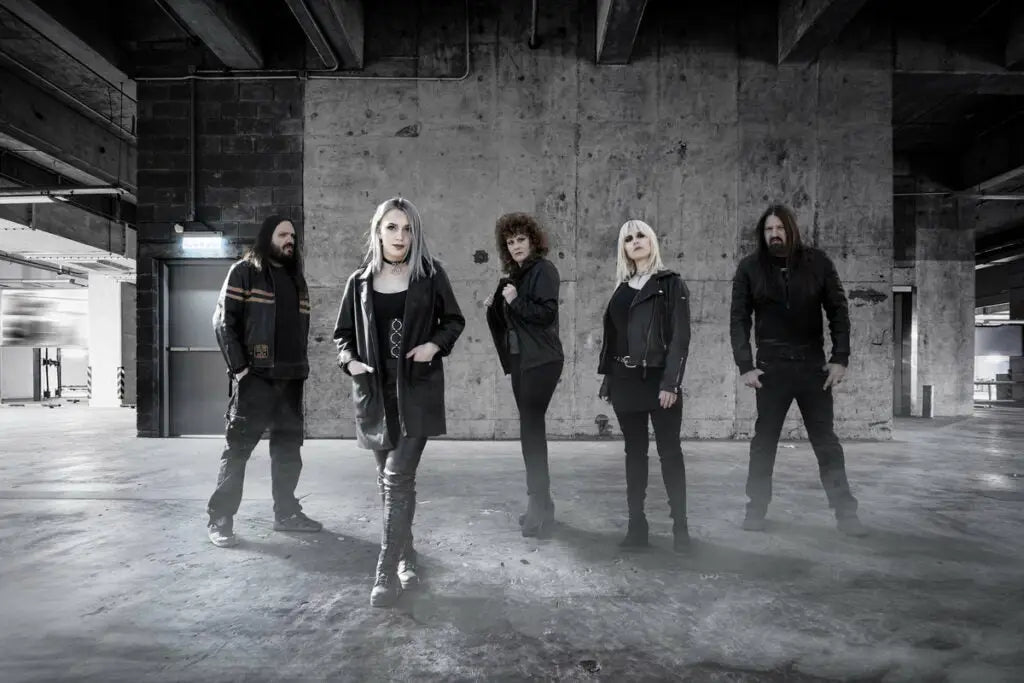 Bandcamp Roulette: Folking Around with Passengers in Panic