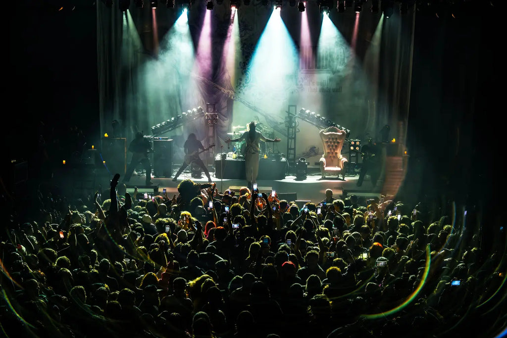 Chiodos Showcase Post-Hardcore Pageantry with 20 Years of ’All’s Well That Ends Well’