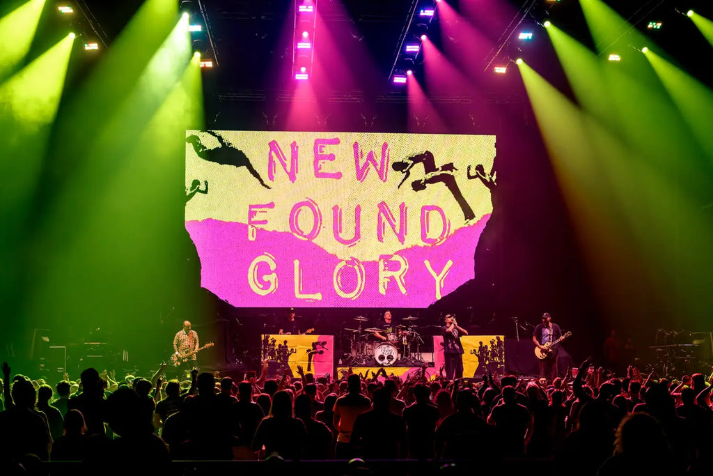 Offspring Floor It at the Forum on the Supercharged Tour