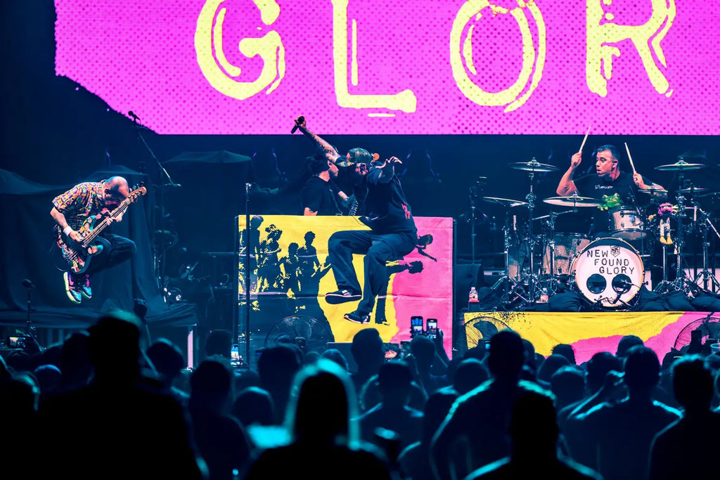 Offspring Floor It at the Forum on the Supercharged Tour