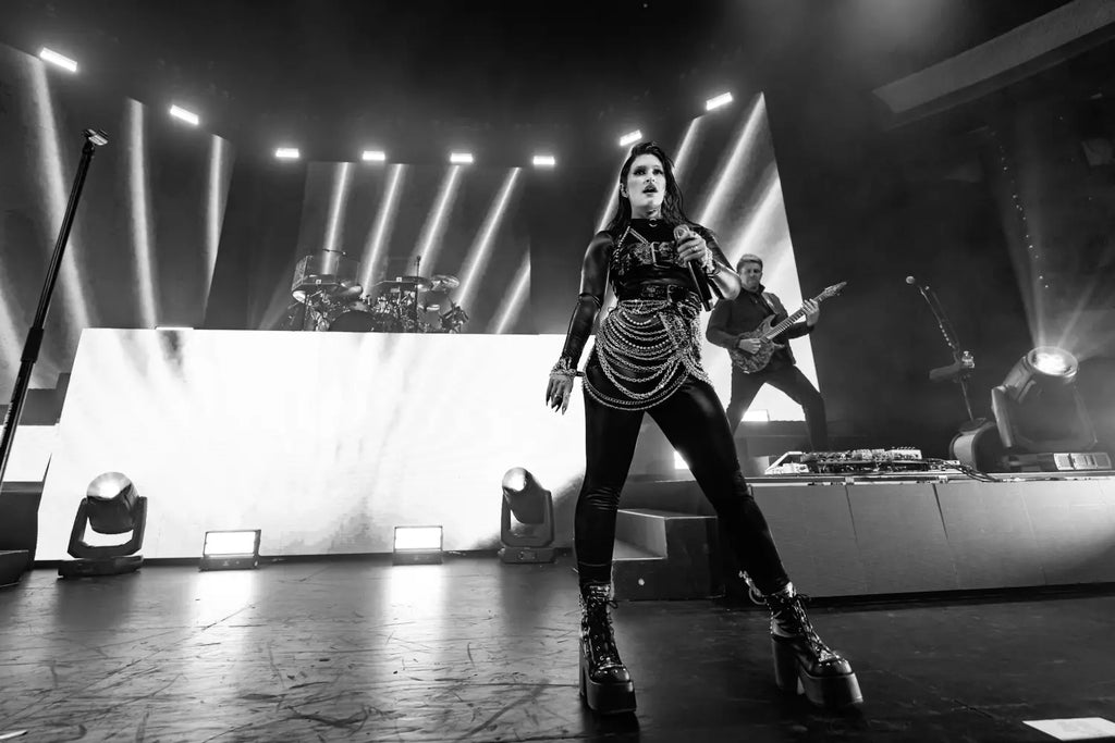 Spiritbox Devour On the Tsunami Sea Tour